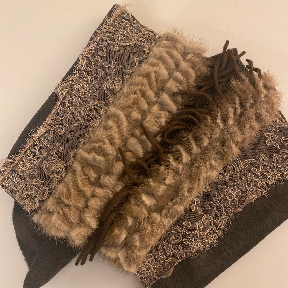 Authentic Rare Fendi Collection Cashmere Mink Scarf Shawl